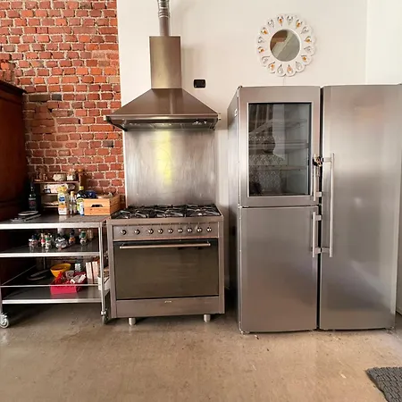 Urban Design Loft Apartment
